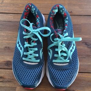 Women's sneakers size 10